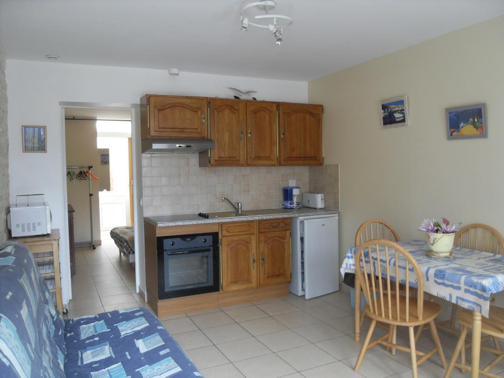 Maison En Pierre Leilighet Port-en-Bessin-Huppain Rom bilde
